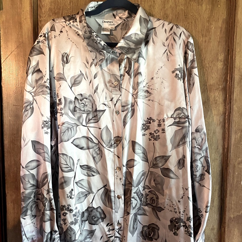 Drapers Studio silk blouse  NWT size 20W